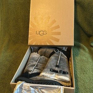 Ugg classic boots